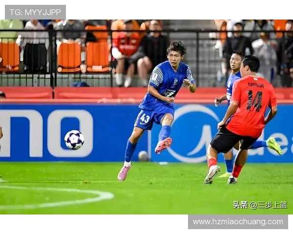 亚洲足球先生荣光加冕 亚冠赛场闪耀光芒续写传奇